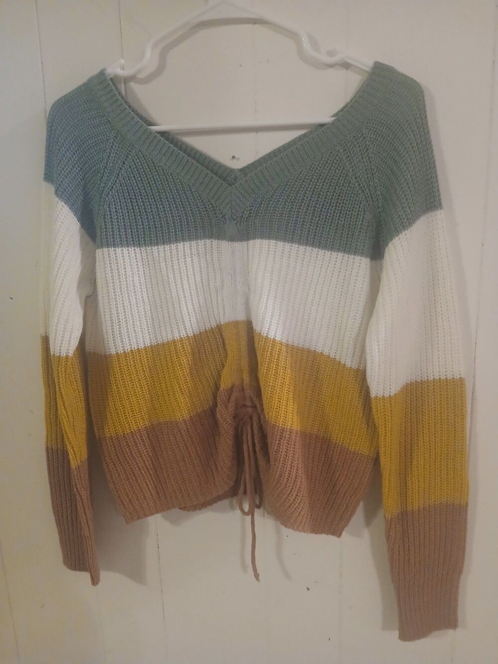 Full Circle Trends Cropped Sweater Size Small  Front Drawstring Colorblock